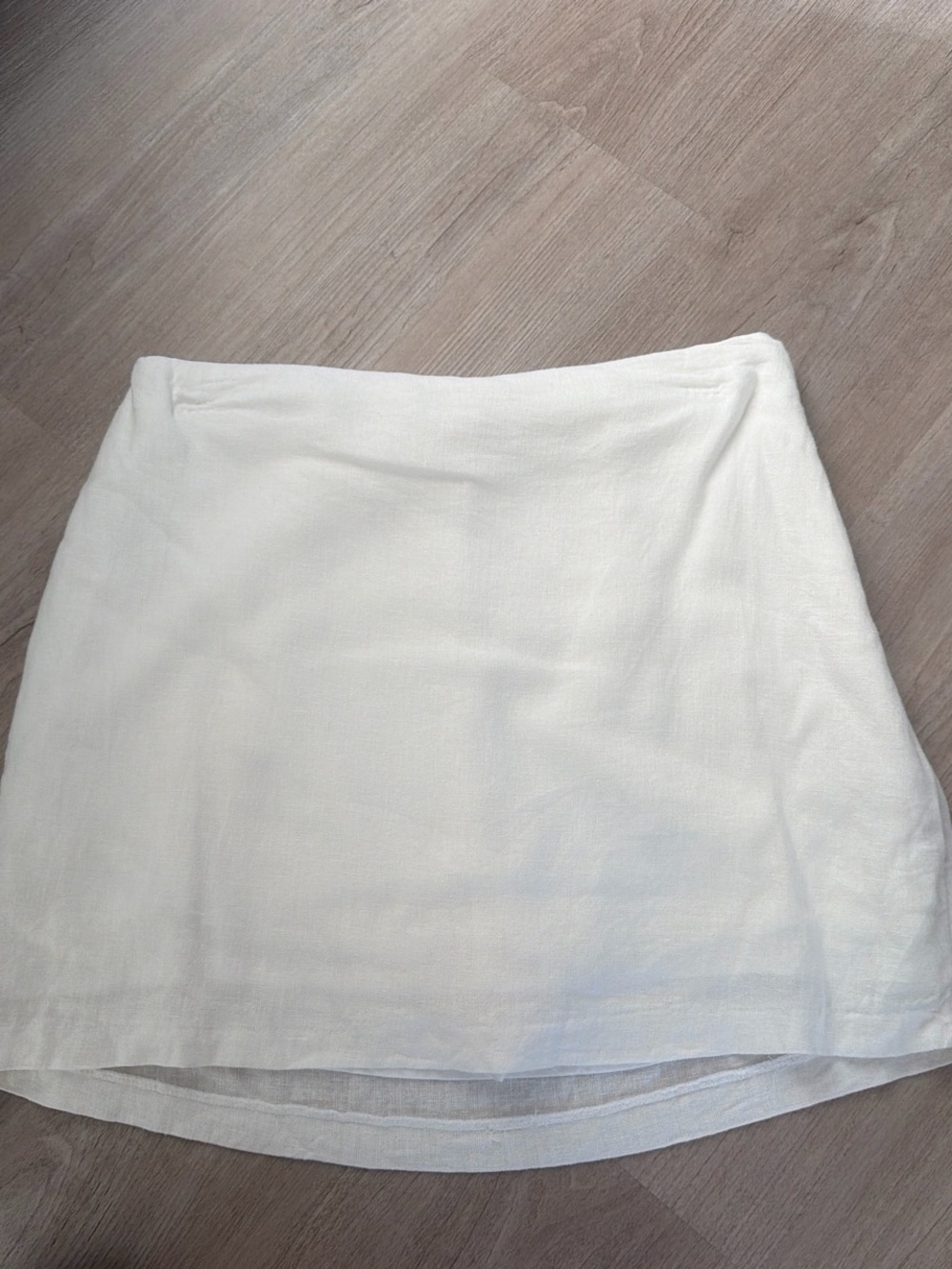 Abercrombie & FitxhWhite Linen Mini Skirt